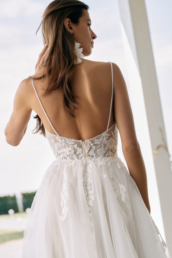 najpiękniejsze plecy sukni ślubnej